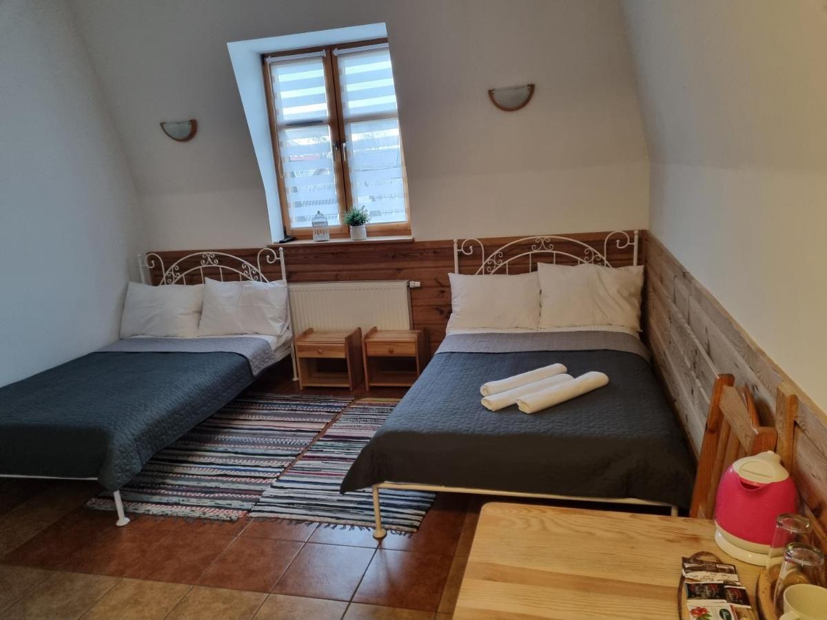 Hotelik Z Mozliwoscia Sniadania "Kur" Myszyniec-Kurpie Exterior foto