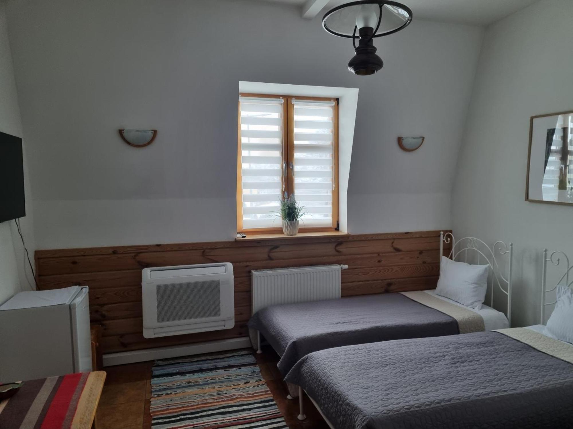 Hotelik Z Mozliwoscia Sniadania "Kur" Myszyniec-Kurpie Exterior foto